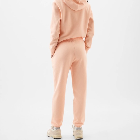 NWT Gap Logo Fleece Joggers Size XS - Picture 2 of 10